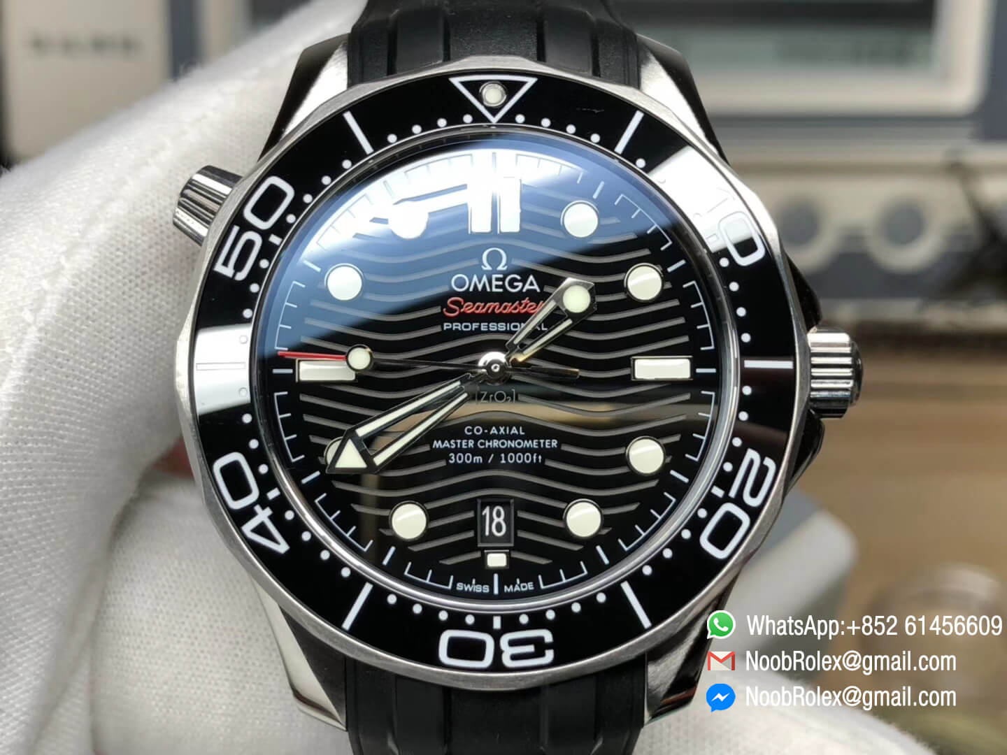 Omega 2018 Seamaster Diver 300M Black Ceramic Bezel Black Dial on Black Rubber Strap A8800 VSF 1:1 Best Edition V2 with Black Balance Wheel
