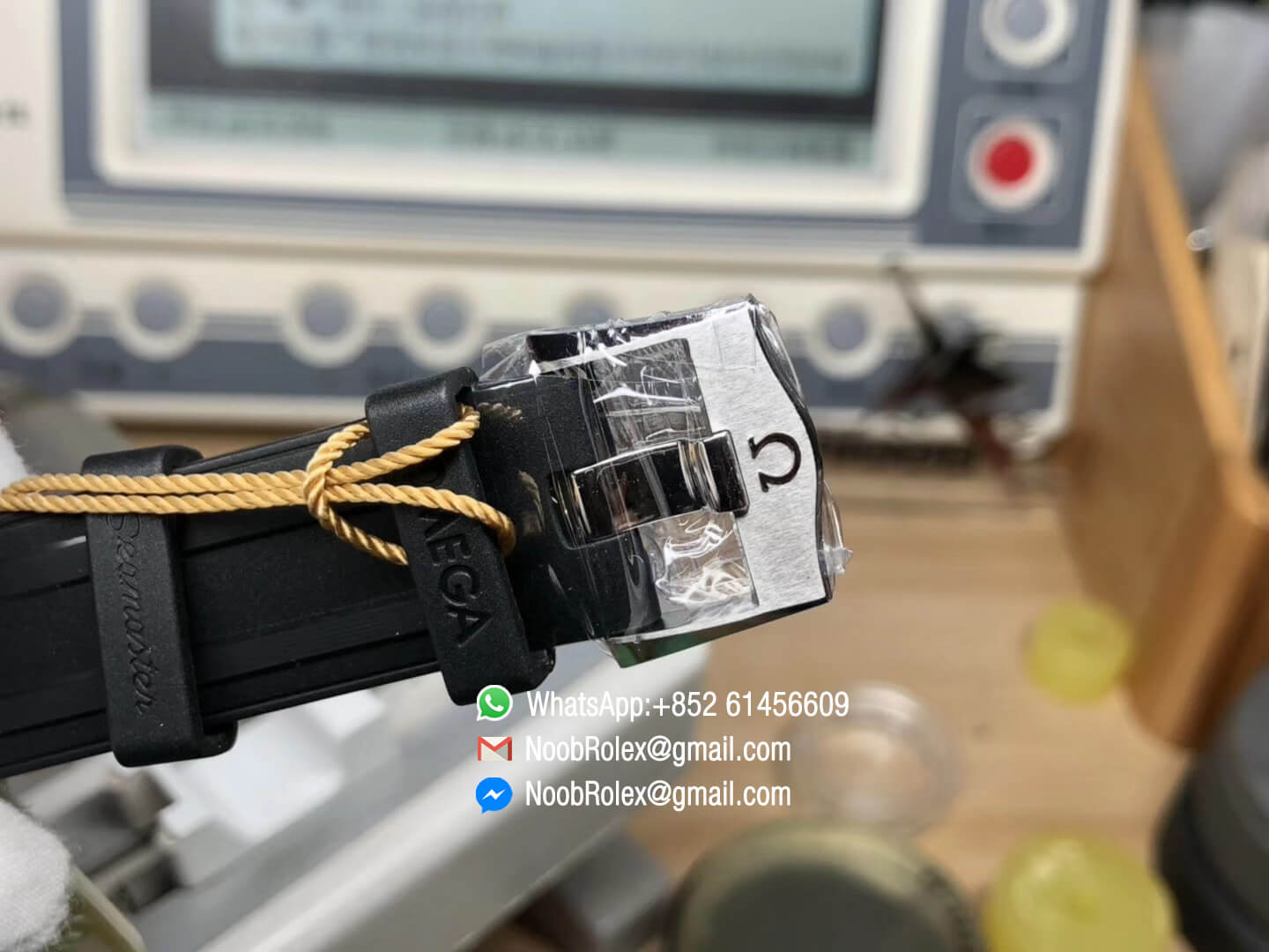 Omega 2018 Seamaster Diver 300M Black Ceramic Bezel Black Dial on Black Rubber Strap A8800 VSF 1:1 Best Edition V2 with Black Balance Wheel