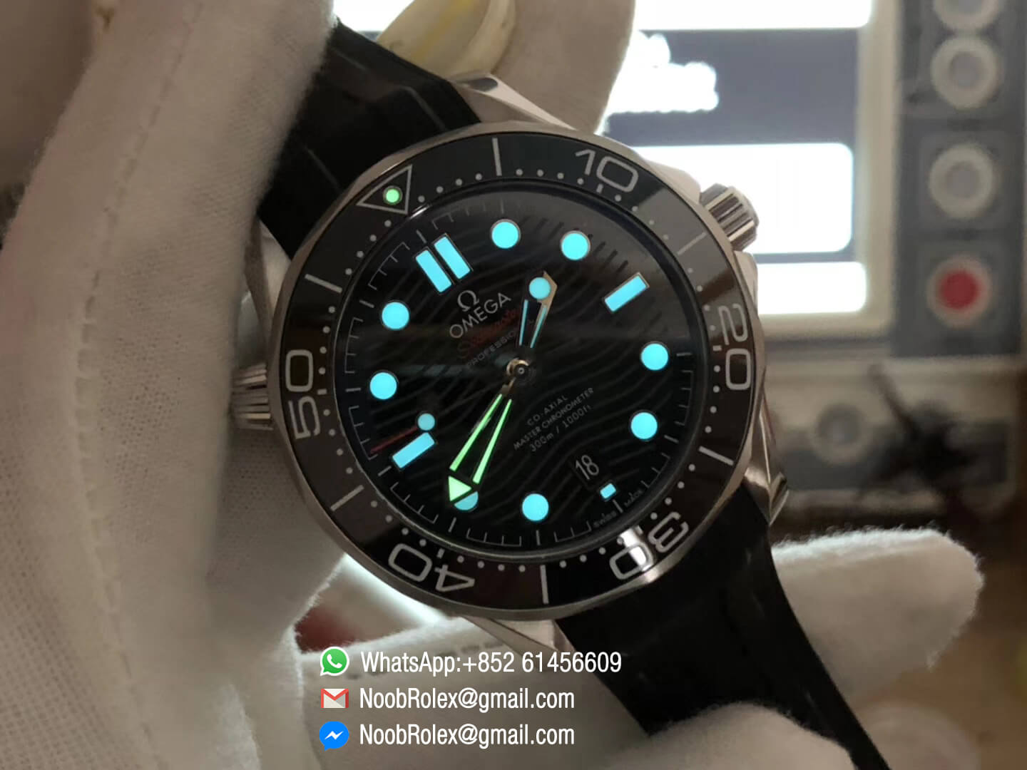 Omega 2018 Seamaster Diver 300M Black Ceramic Bezel Black Dial on Black Rubber Strap A8800 VSF 1:1 Best Edition V2 with Black Balance Wheel