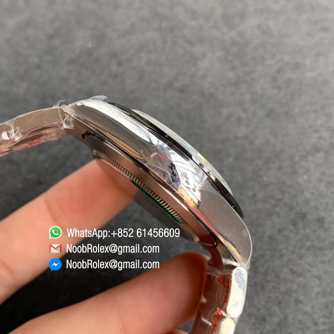 Noob Factory V3 Pandda Daytona 116500 in 904L Steel Thickness Same as Original SA4130 Full Chronograph Function Update to White Gold Stuff Font Bezel 05