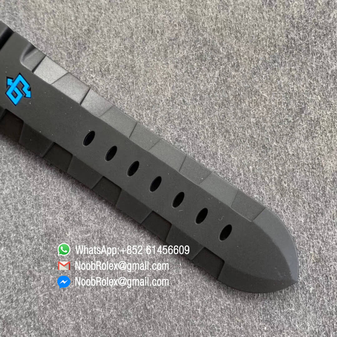 Panerai Carbotech PAM616 Luminor Submersible Special Edition Forged Carbon Case XF Best Edition on Black Rubber Strap P.9000 Movement