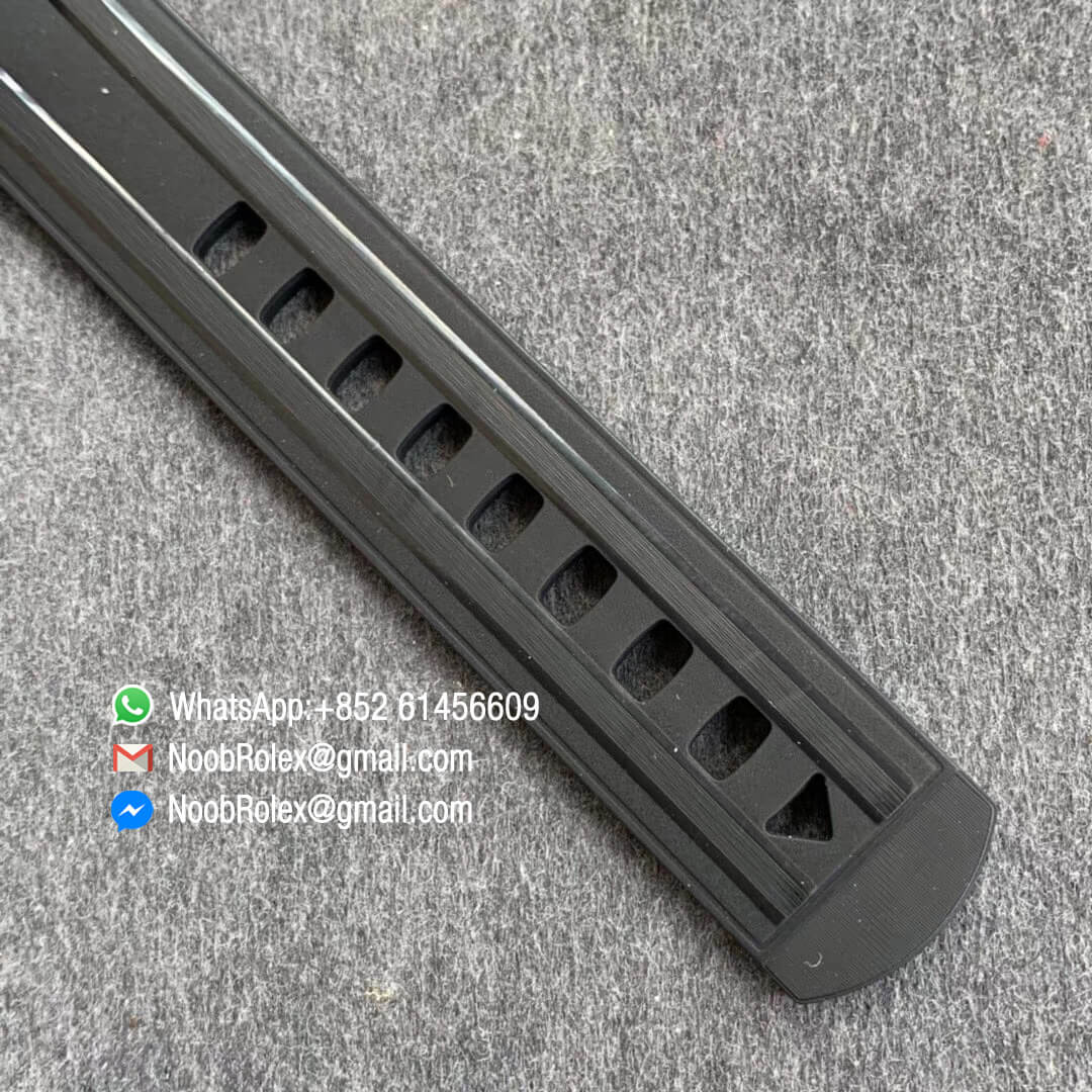 Swiss Watch Replica Seamaster Diver 300M Black Dial Ceramic Case VS Factory Edition Rubber Strap A8806 - Noob Watch Time