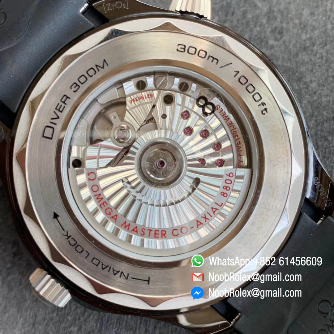 Swiss Watch Replica Seamaster Diver 300M Black Dial Ceramic Case VS Factory Edition Rubber Strap A8806 - Noob Watch Time