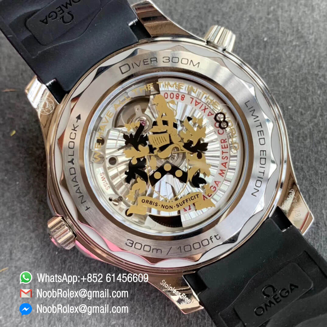 Omega Seamaster Diver 300M 007 James Bond Steel Case VSF Top Replica on Black Rubber Strap A8800 08