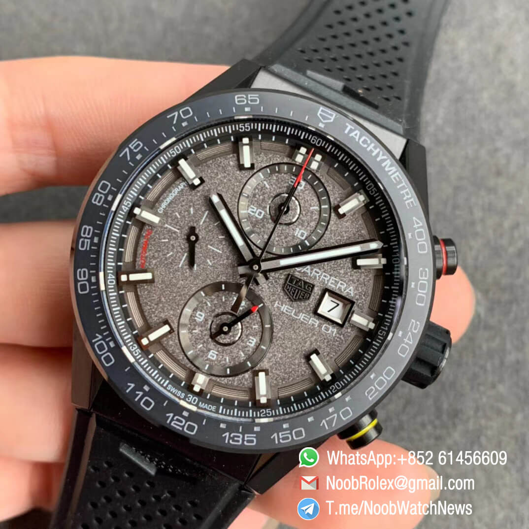 Carrera Cal Heuer 01 Chrono 43mm PVD Plated on Steel Case Gray Dial on Black Rubber Strap A1887 XF Super Clone Watch 03