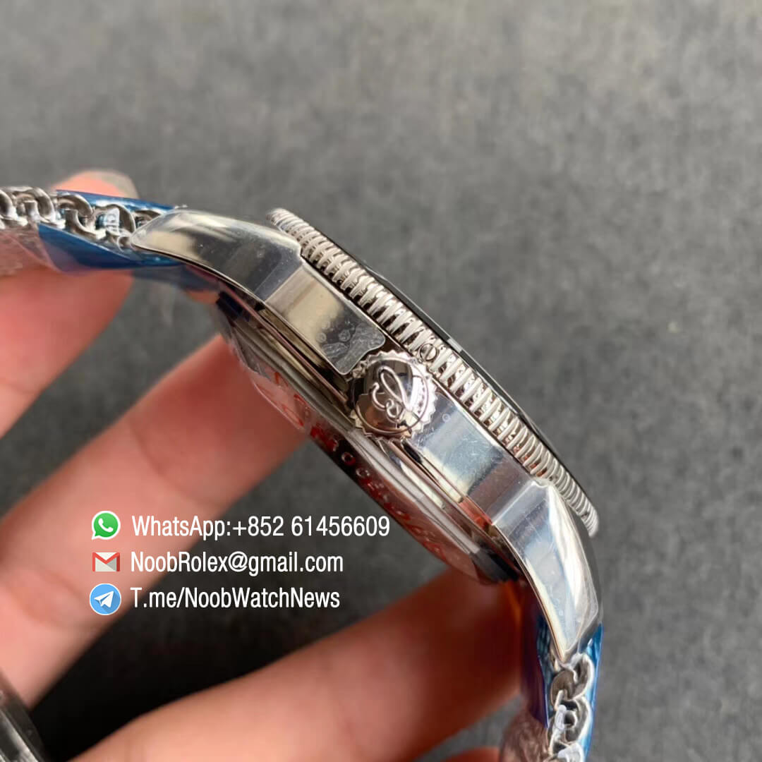 GF V2 Best Edition SuperOcean Heritage II 42mm Steel Case Blue Dial Blue Bezel on Steel Mesh Bracelet A2824 04