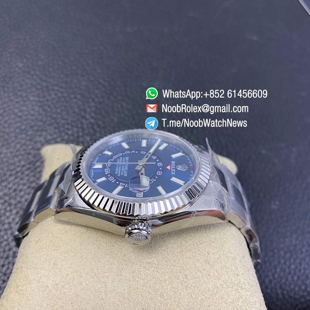 Noob Watch Quality Replica Sky Dweller 326934 Steel Case Blue Dial on Steel Bracelet Asian 9001 Movement Manual Month Display 07
