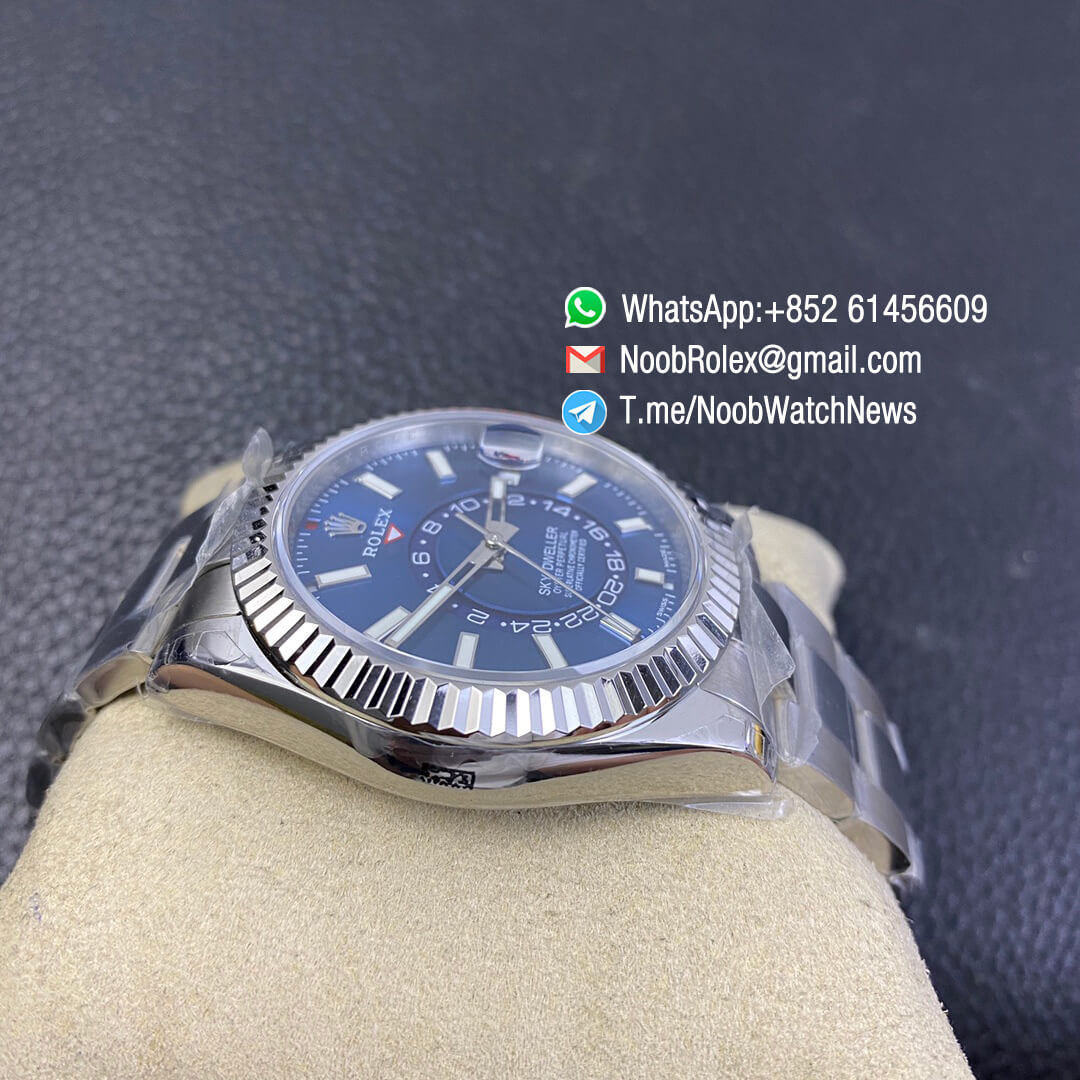 Noob Watch Quality Replica Sky Dweller 326934 Steel Case Blue Dial on Steel Bracelet Asian 9001 Movement Manual Month Display 08