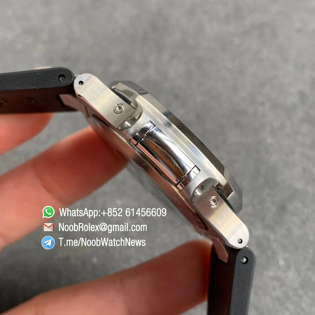 Patek Philippe Nautilus 5726 Complicated DayDate MonthMoonphase Steel Case White Dial on Black Rubber Strap A324 GRF Best Replica 05