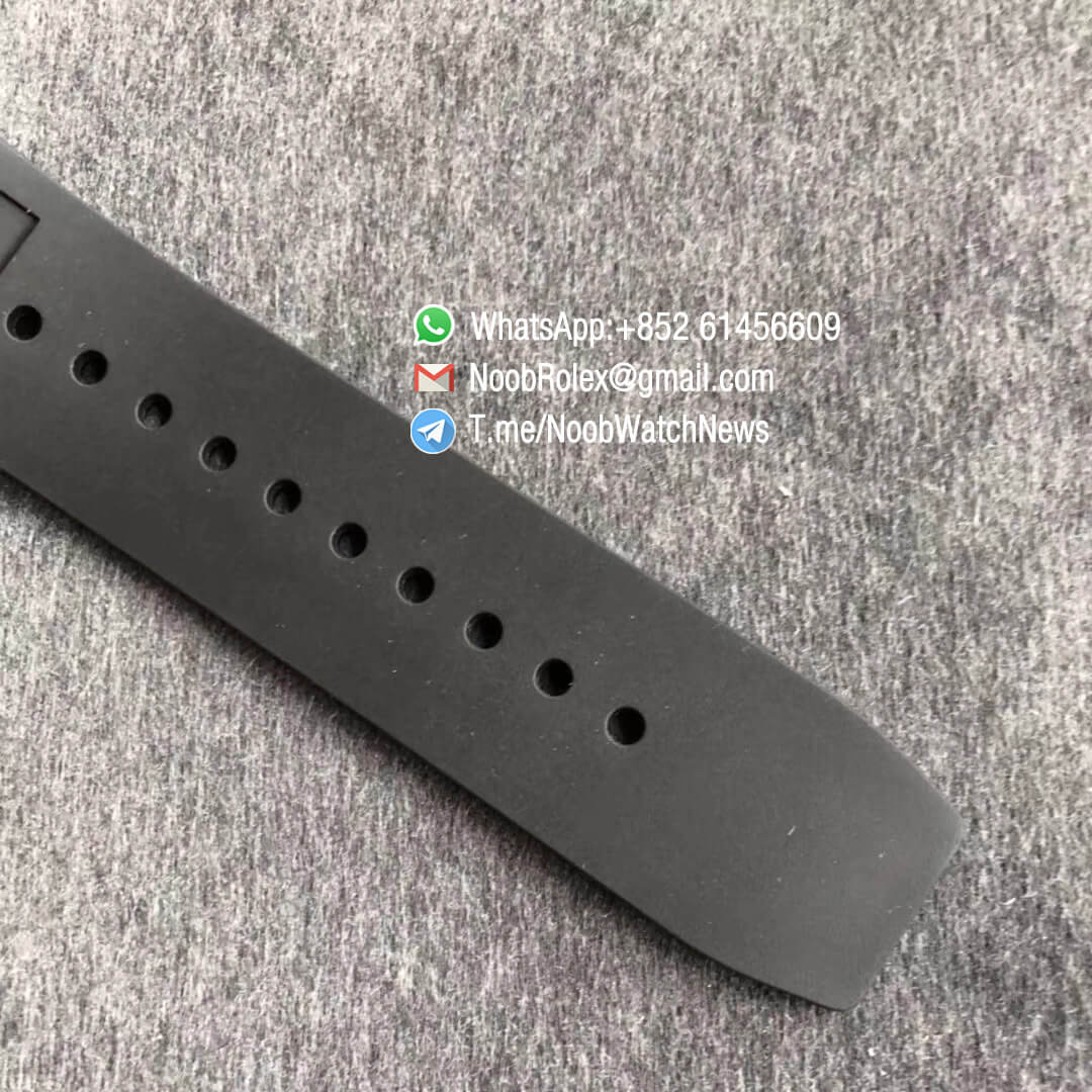 Richard Mille RM011 AO RG ATZ 6698 Felipe Massa Ceramic Case Chronograph Crystal Skeleton Dial Gold Markers on Black Rubber Strap Auto Chrono KVF Best Replica 07