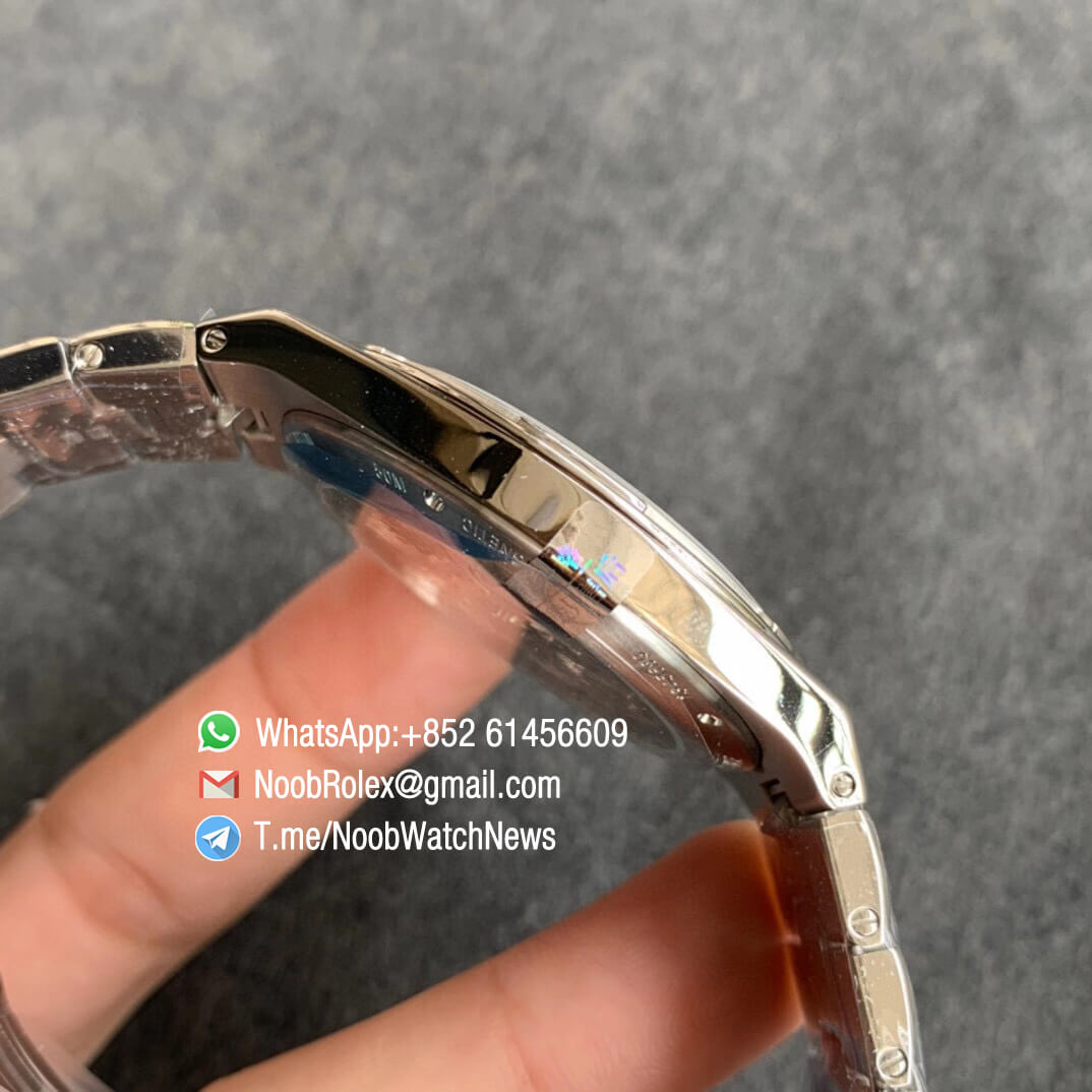 Vancheron Constantin Overseas Ultra Thin 2000V Steel Case Bracelet Blue Dial Clone 1120 Movement XF Top Replica Watch 05