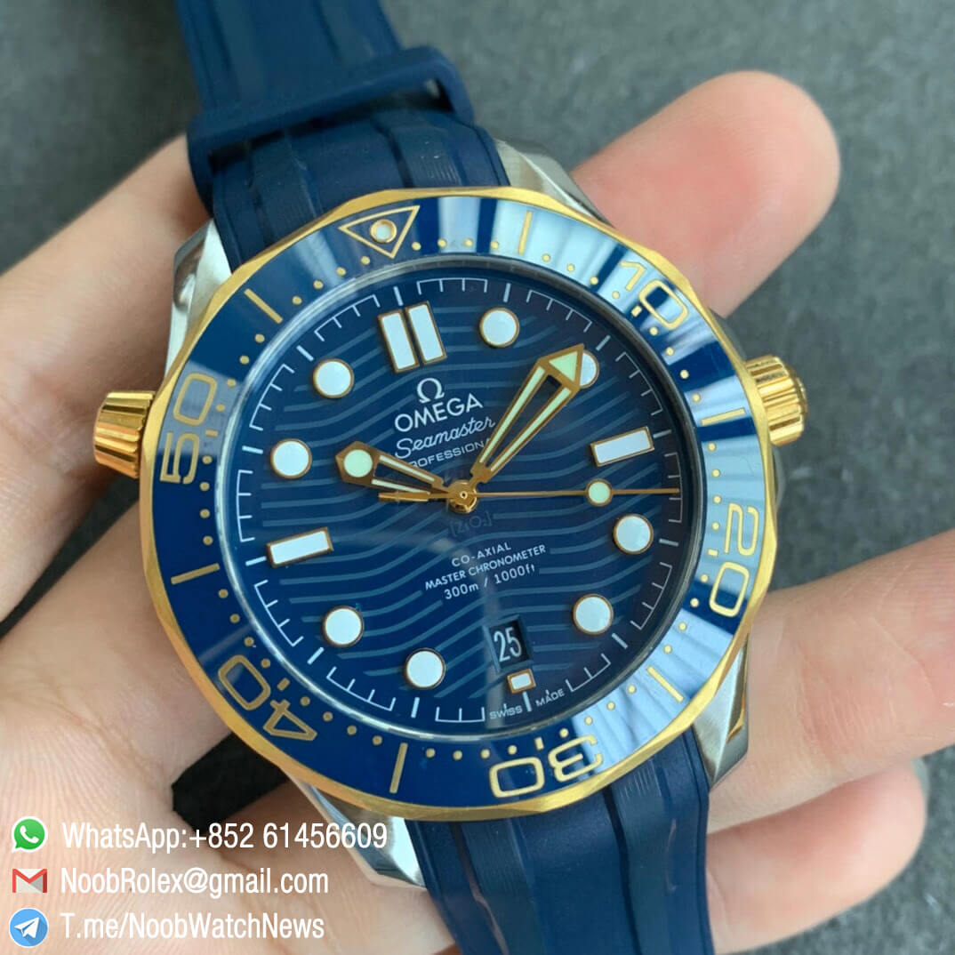 Omega Seamaster Diver 300M Steel Case Blue Wave Texture Dial 18k Yellow Gold Plated Bezel Blue Rubber Strap VSF Best Edition A8800 02