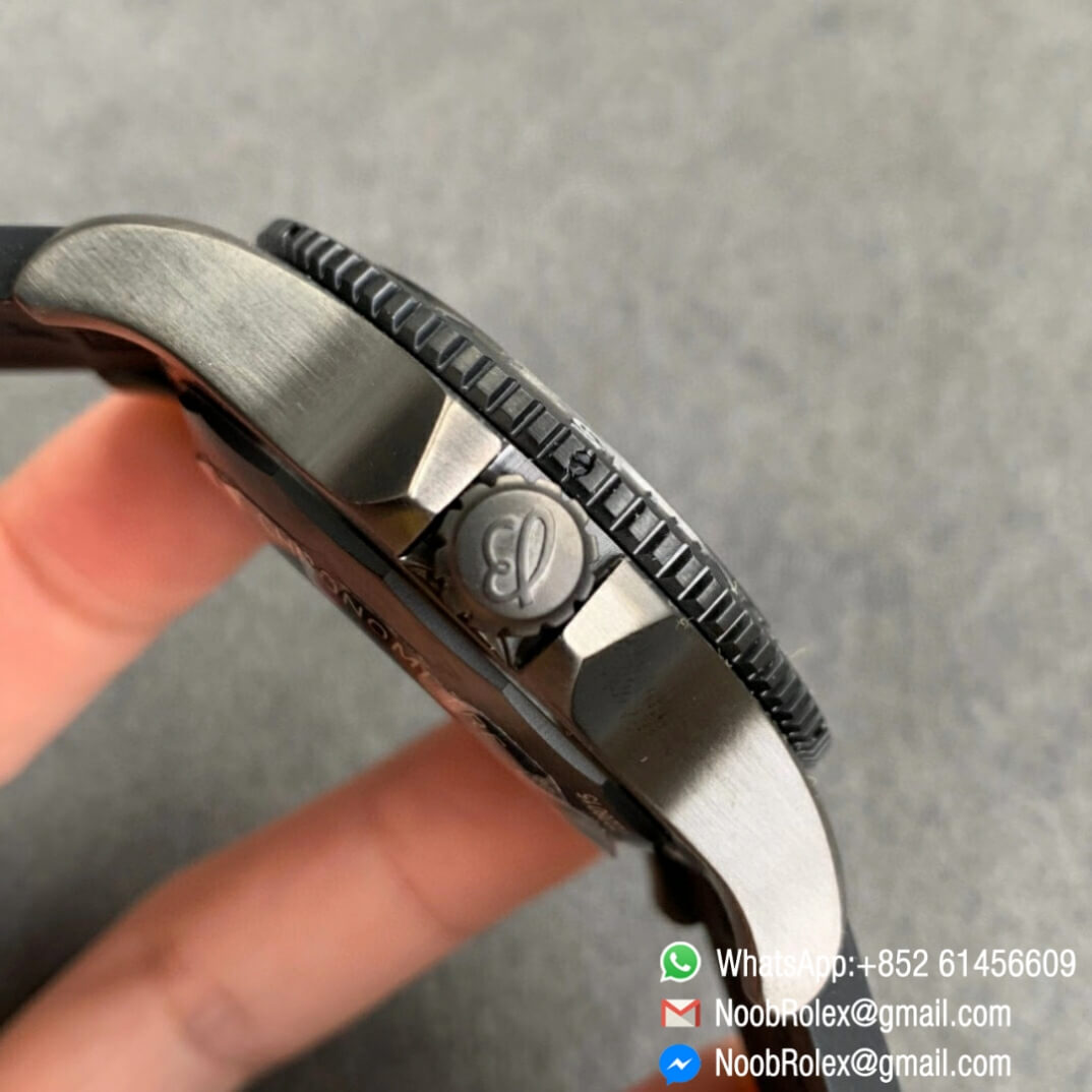 Noob Watch Time TF Best Replica Swiss Watch Breitling Superocean 44mm Black Dial DLC Black Steel Case Rubber Strap 04