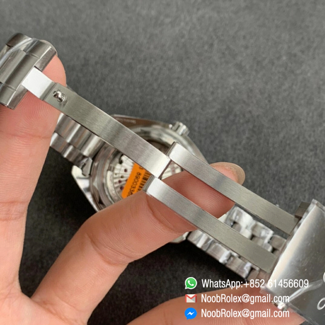 Noob Watch Time VSF Seamaster Planet Ocean Steel Case White Dial White Bezel on Steel Bracelet A8800 07