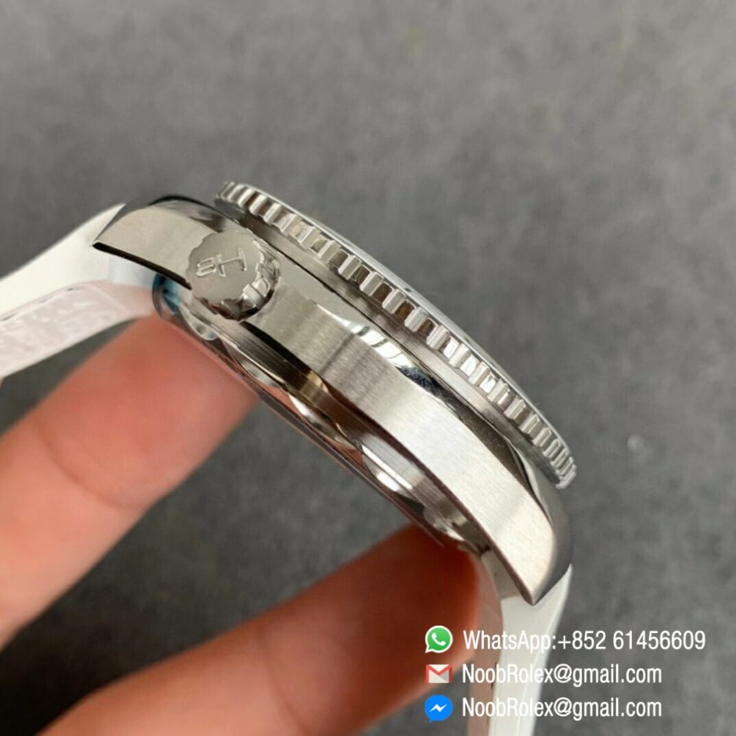 Noob Watch Time VSF Seamaster Planet Ocean Steel Case White Dial White Bezel on White Leather Strap A8800 05