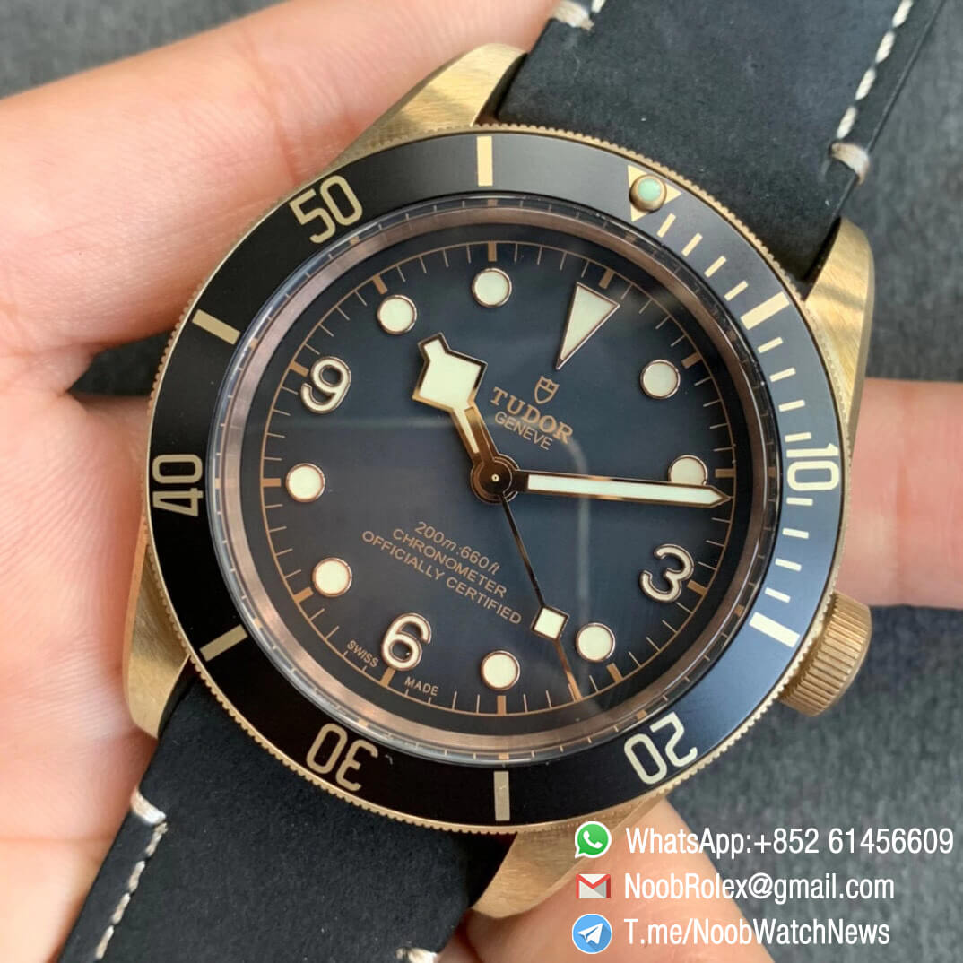 Noob Watch Time XF Superclone Tudor Heritage Black Bay Bronze Case Gray Dial Gray Leather Strap A5612 V3 03