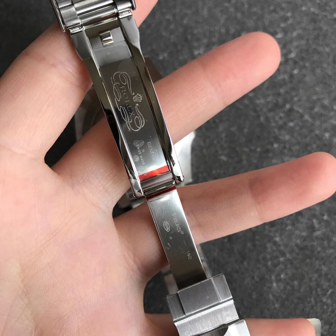 Noob Rolex 116610 LV Submariner Date Hulk Green Dial Green Ceramic Bezel in 904L Steel SA3135 Movement 07