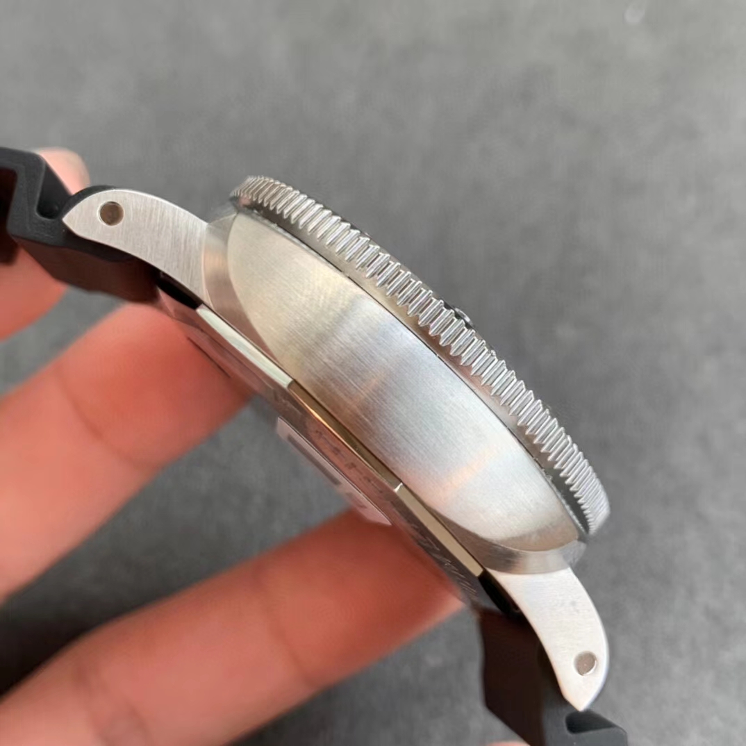 VSF Panerai PAM1209 Luminor Submersible 42mm Blue Ceramic Bezel Black Rubber Strap Clone AXXXIV Movement 05