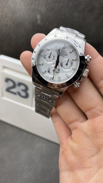 China Clean Facotry Daytona 116520 SuperClone Watch White Dial on 904L Case Bracelet SA4130 Movement