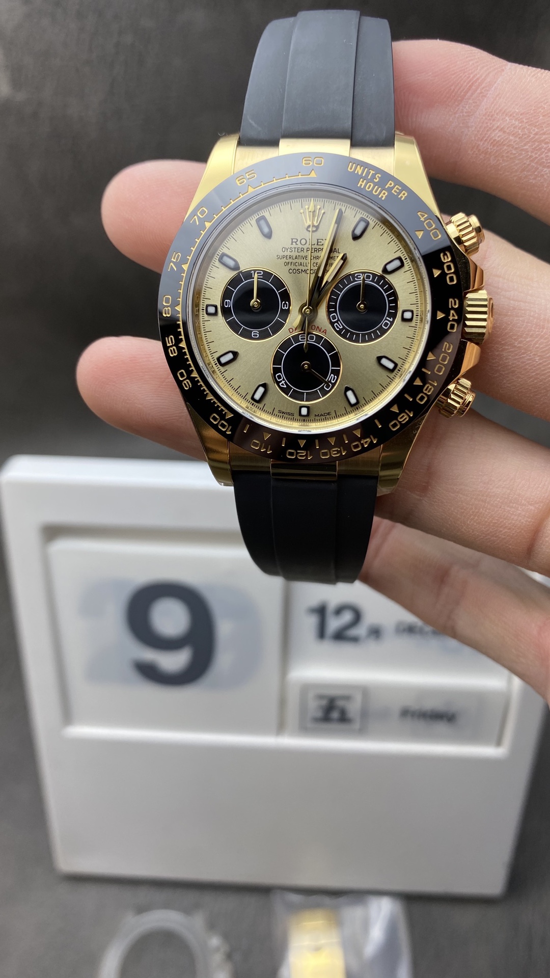 China Clean Factory Daytona 116518 SuperCloen Watch Yellow Gold Case Yellow Dial Black Sub Dial on Oysterflex Rubber Strap SA4130 V2 China Clean Factory Daytona 116518 SuperCloen Watch Yellow Gold Case Yellow Dial Black Sub Dial on Oysterflex Rubber Strap SA4130 V2