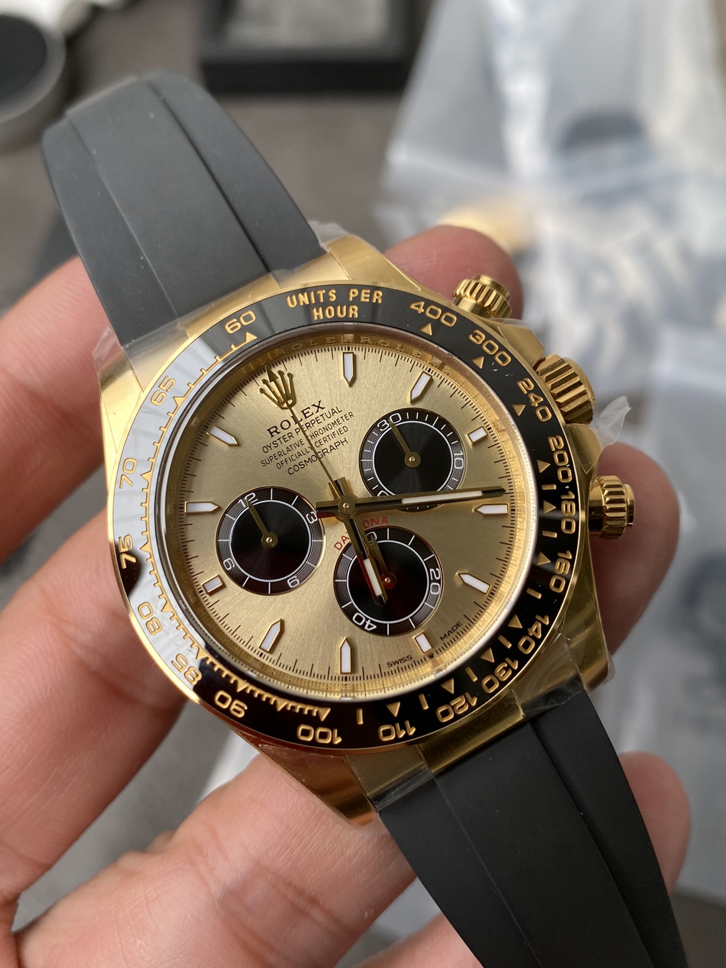 Clean Factory Watch Rolex Daytoan 126518 Yellow Gold Dial Black Ceramic Bezel Oysterflex Strap SH4131 Movement 004 Clean Factory Watch Rolex Daytoan 126518 Yellow Gold Dial Black Ceramic Bezel Oysterflex Strap SH4131 Movement 004