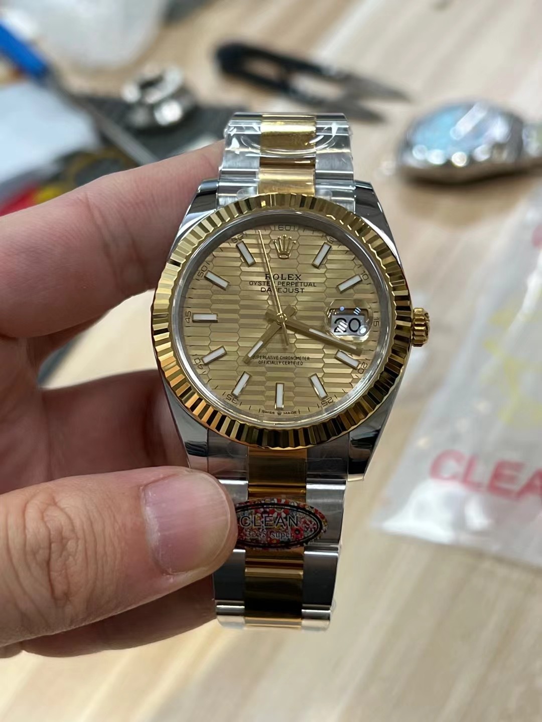 Clean Factory Watches Rolex DateJust 41mm m126333 0021 Yellow Gold Motif Dial Oyster Bracelet 3235 Movement 02 Clean Factory Watches Rolex DateJust 41mm m126333 0021 Yellow Gold Motif Dial Oyster Bracelet 3235 Movement 02