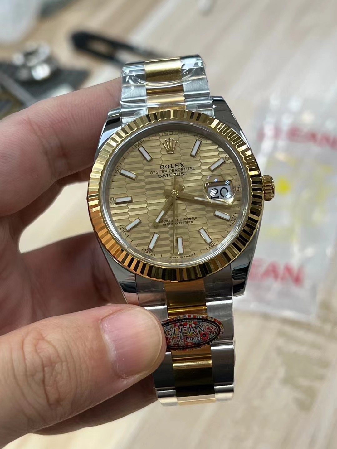 Clean Factory Watches Rolex DateJust 41mm m126333 0021 Yellow Gold Motif Dial Oyster Bracelet 3235 Movement 03 Clean Factory Watches Rolex DateJust 41mm m126333 0021 Yellow Gold Motif Dial Oyster Bracelet 3235 Movement 03