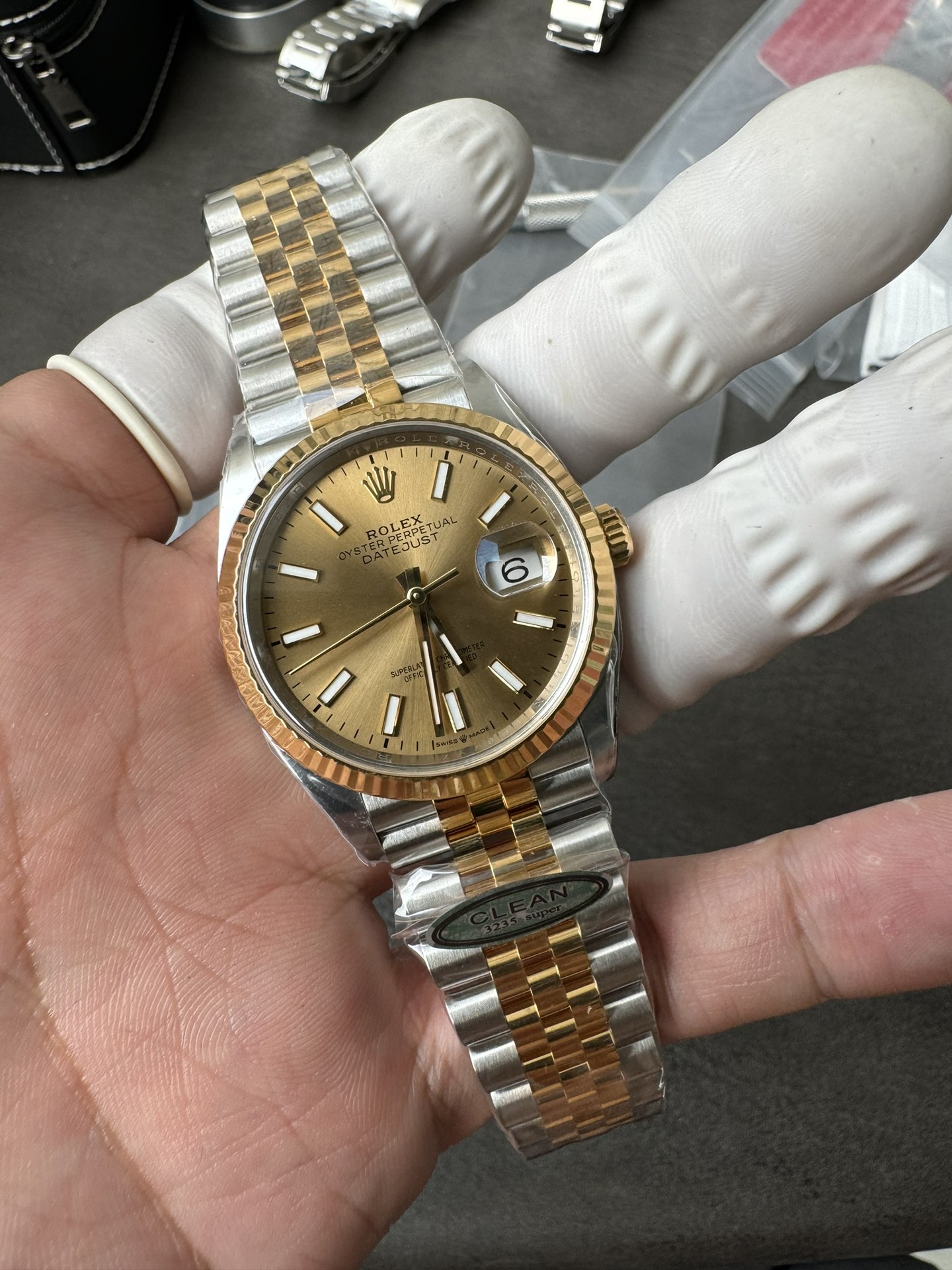 Clean Factory Rolex Datejust 36mm 126233 Yellow Gold Dial with Stick Markers Two Tone Yellow Gold Oystersteel Strap 03 Clean Factory Rolex Datejust 36mm 126233 Yellow Gold Dial with Stick Markers Two Tone Yellow Gold Oystersteel Strap 03