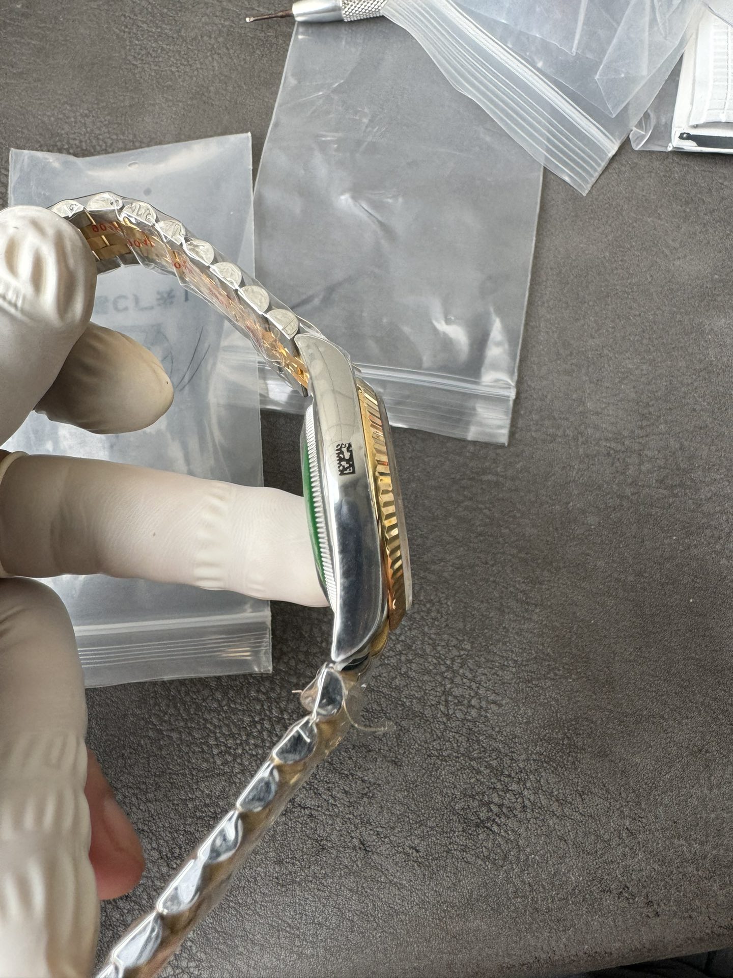 Clean Factory Rolex Datejust 36mm 126233 Yellow Gold Dial with Stick Markers Two Tone Yellow Gold Oystersteel Strap 06 Clean Factory Rolex Datejust 36mm 126233 Yellow Gold Dial with Stick Markers Two Tone Yellow Gold Oystersteel Strap 06