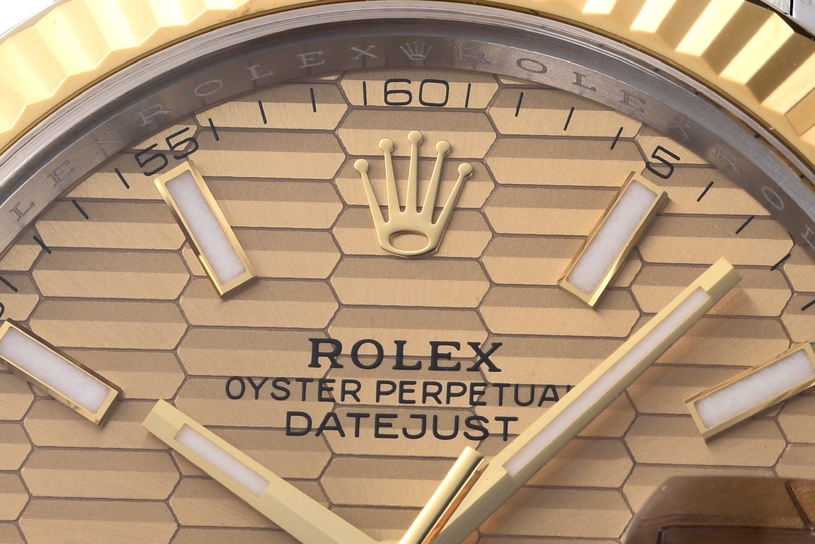 Clean Factory Datejust 126333 41mm Yellow Gold Fluted Textured Dial with Stick Markers Yellow Gold Bezel 3235 Movement Two Tone Jubilee Bracelet 03 Clean Factory Datejust 126333 41mm Yellow Gold Fluted Textured Dial with Stick Markers Yellow Gold Bezel 3235 Movement Two Tone Jubilee Bracelet 03