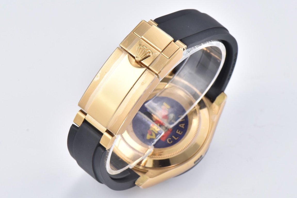 Clean Factory Daytona 116518LN Mother of Pearl Dial with Diamond Hour Markers Yellow Gold Case Oysterflex DD4130 Caliber 09 Clean Factory Daytona 116518LN Mother of Pearl Dial with Diamond Hour Markers Yellow Gold Case Oysterflex DD4130 Caliber 09