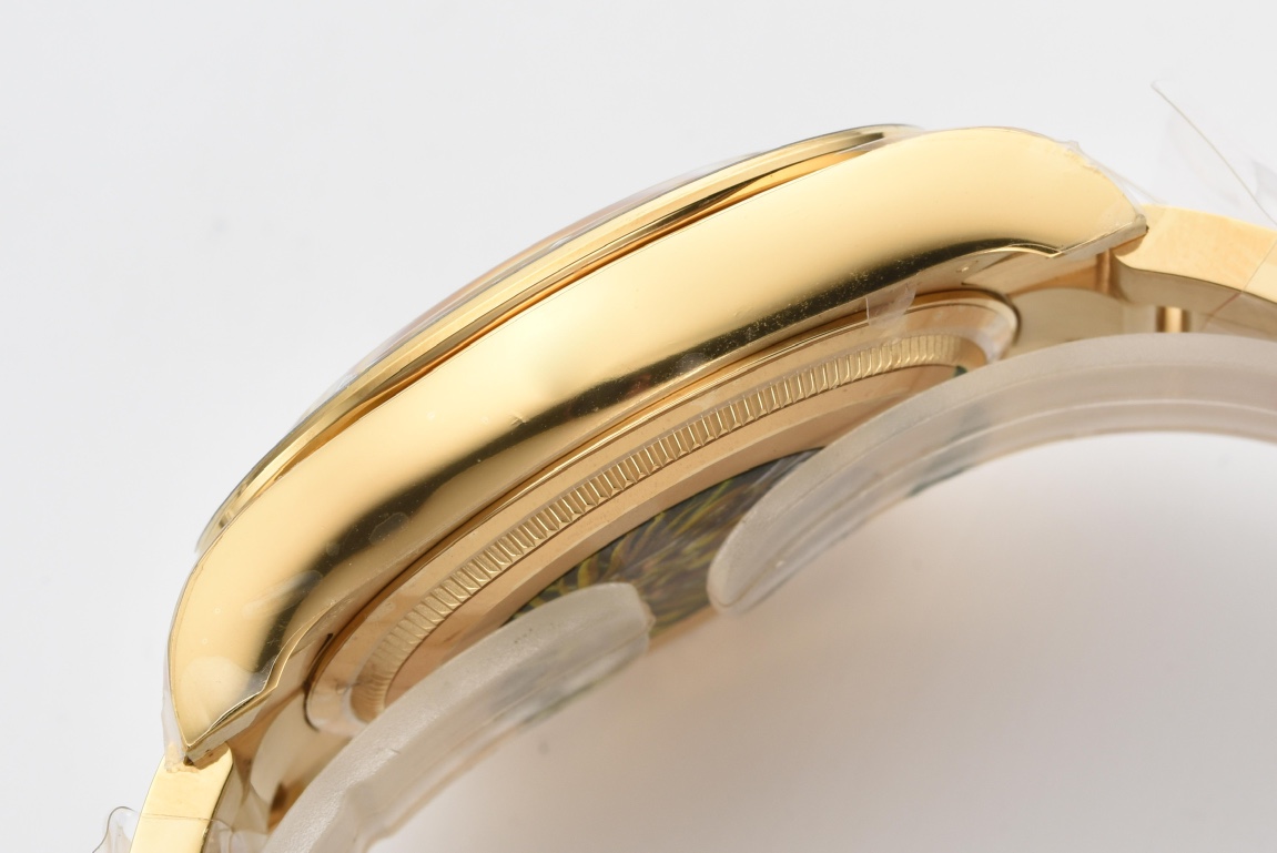 Victory Factory Daytona 126508 Black Dial with Yellow Gold Counter Dial Diamonds Hour Markers 18K Yellow Gold Plated Band 4131 Movement 07 Clean Factory Daytona 126508 Black Dial with Yellow Gold Counter Dial Diamonds Hour Markers 18K Yellow Gold Plated Band 4131 Movement 07