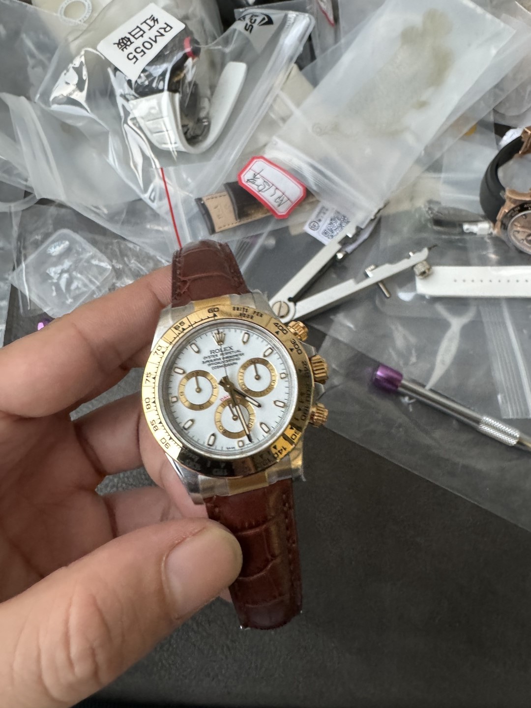 Clean Factory Watch Daytoan 116503 White Dial Yellow Gold Bezel 904L Steel Case Alligator Strap DD4130 Movement 02 Clean Factory Watch Daytoan 116503 White Dial Yellow Gold Bezel 904L Steel Case Alligator Strap DD4130 Movement 02