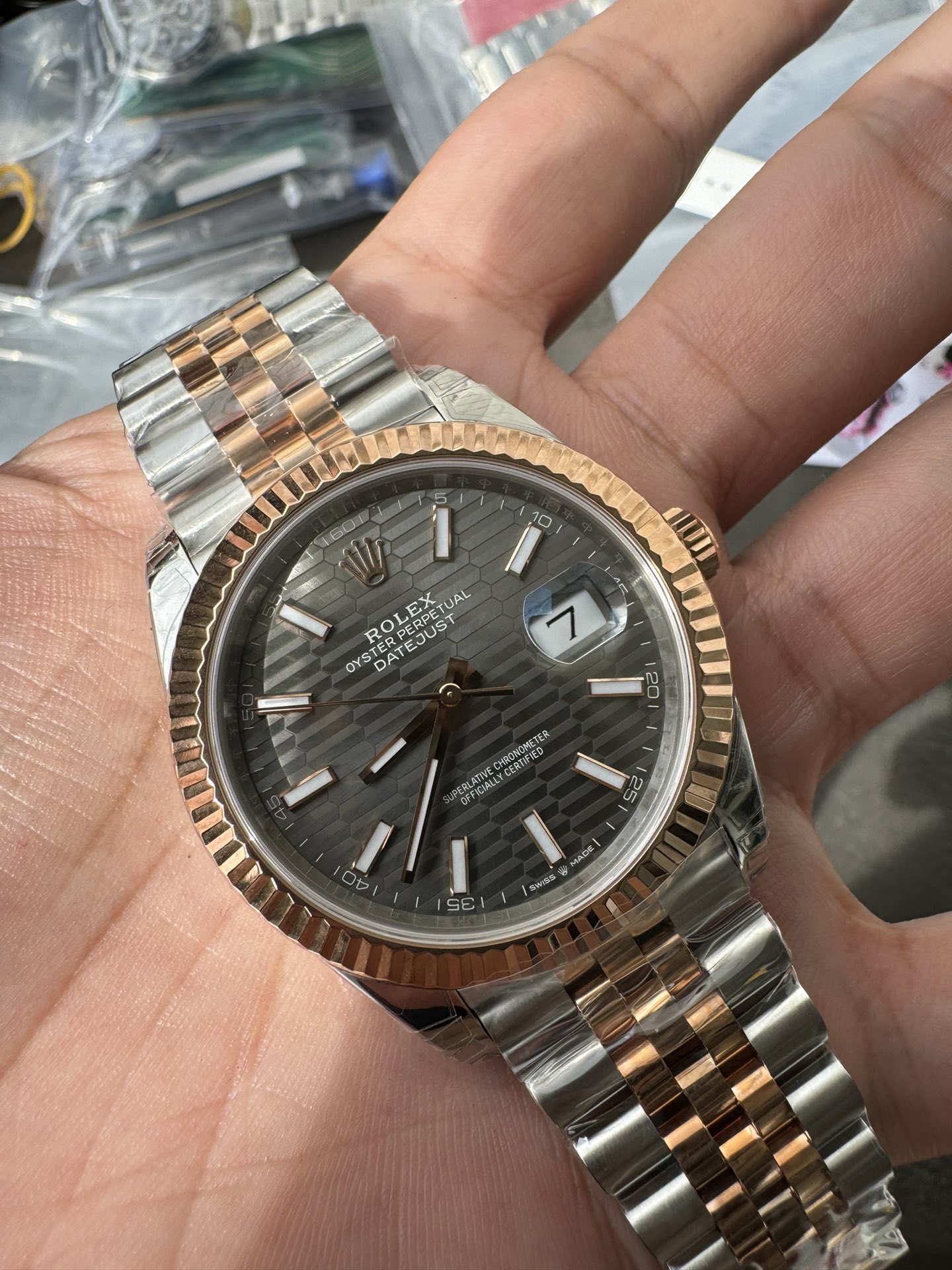 Clean Factory Watch Datejust 41 M126331 0020 Grey Fluted Motif Dial Rose Gold and Oyster Steel Bracelet SH3235 Movement 04 Clean Factory Watch Datejust 41 M126331 0020 Grey Fluted Motif Dial Rose Gold and Oyster Steel Bracelet SH3235 Movement 04