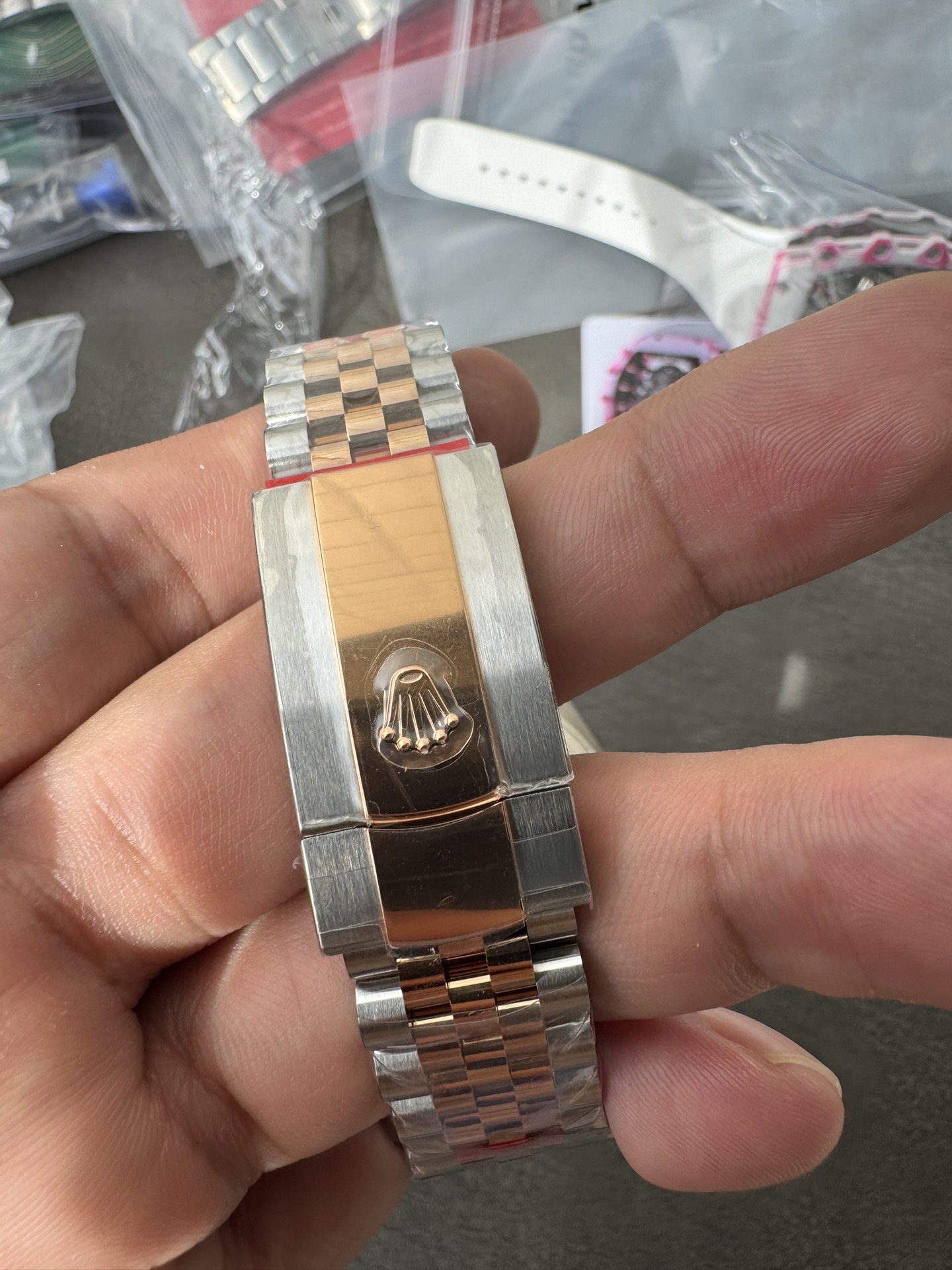 Clean Factory Watch Datejust 41 M126331 0020 Grey Fluted Motif Dial Rose Gold and Oyster Steel Bracelet SH3235 Movement 08 Clean Factory Watch Datejust 41 M126331 0020 Grey Fluted Motif Dial Rose Gold and Oyster Steel Bracelet SH3235 Movement 08