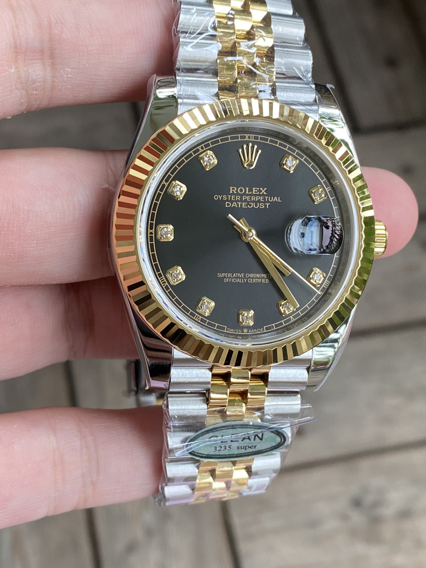 Clean Factory Watch Datejust 36 126233 Black Dial Diamond Hour Markers Yellow Gold Bezel Two Tone Jubilee Bracelet 3235 Caliber 03