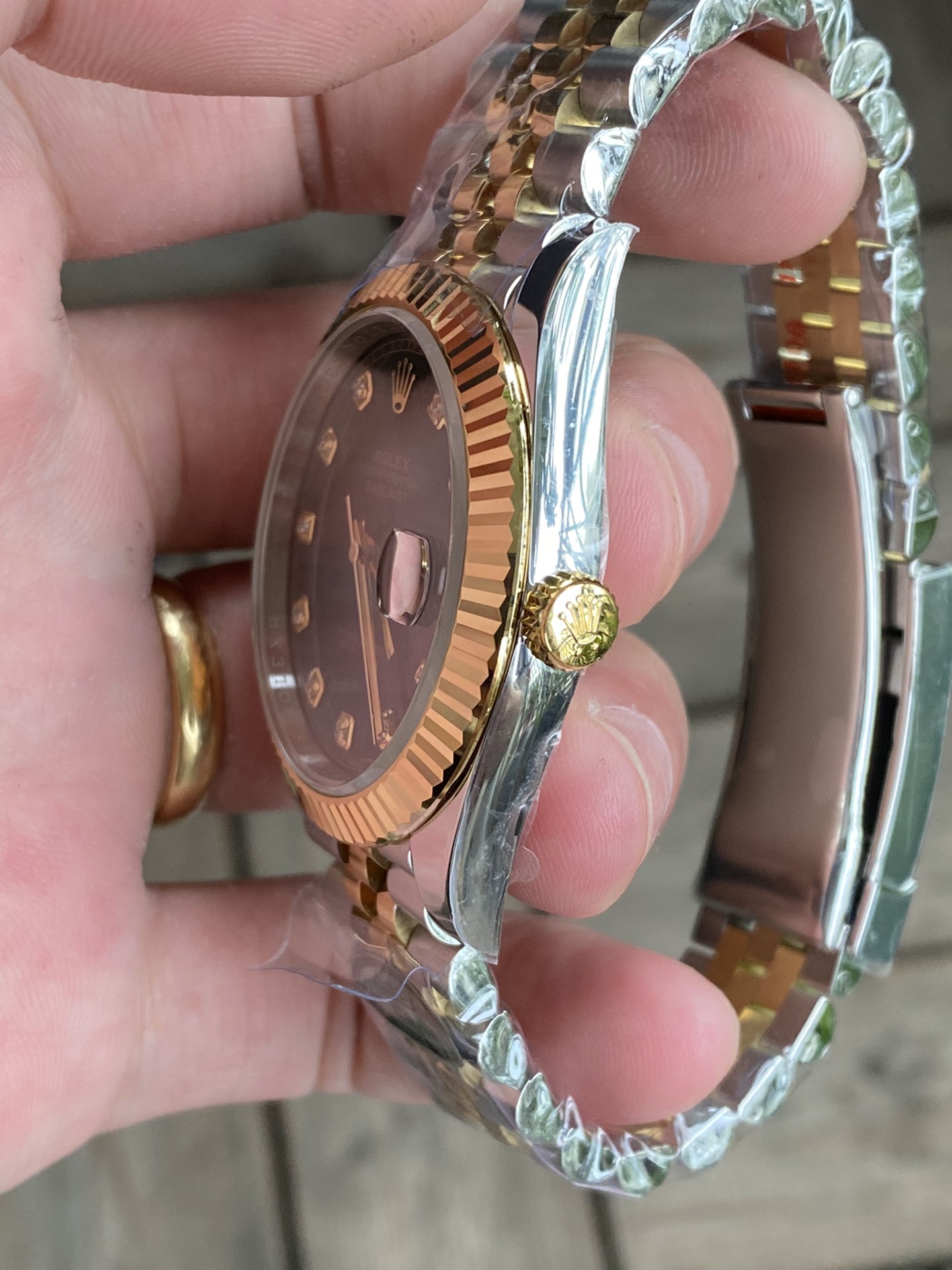 Clean Factory Watch Datejust 36 126233 Black Dial Diamond Hour Markers Yellow Gold Bezel Two Tone Jubilee Bracelet 3235 Caliber 08 Clean Factory Watch Datejust 36 126233 Black Dial Diamond Hour Markers Yellow Gold Bezel Two Tone Jubilee Bracelet 3235 Caliber 08