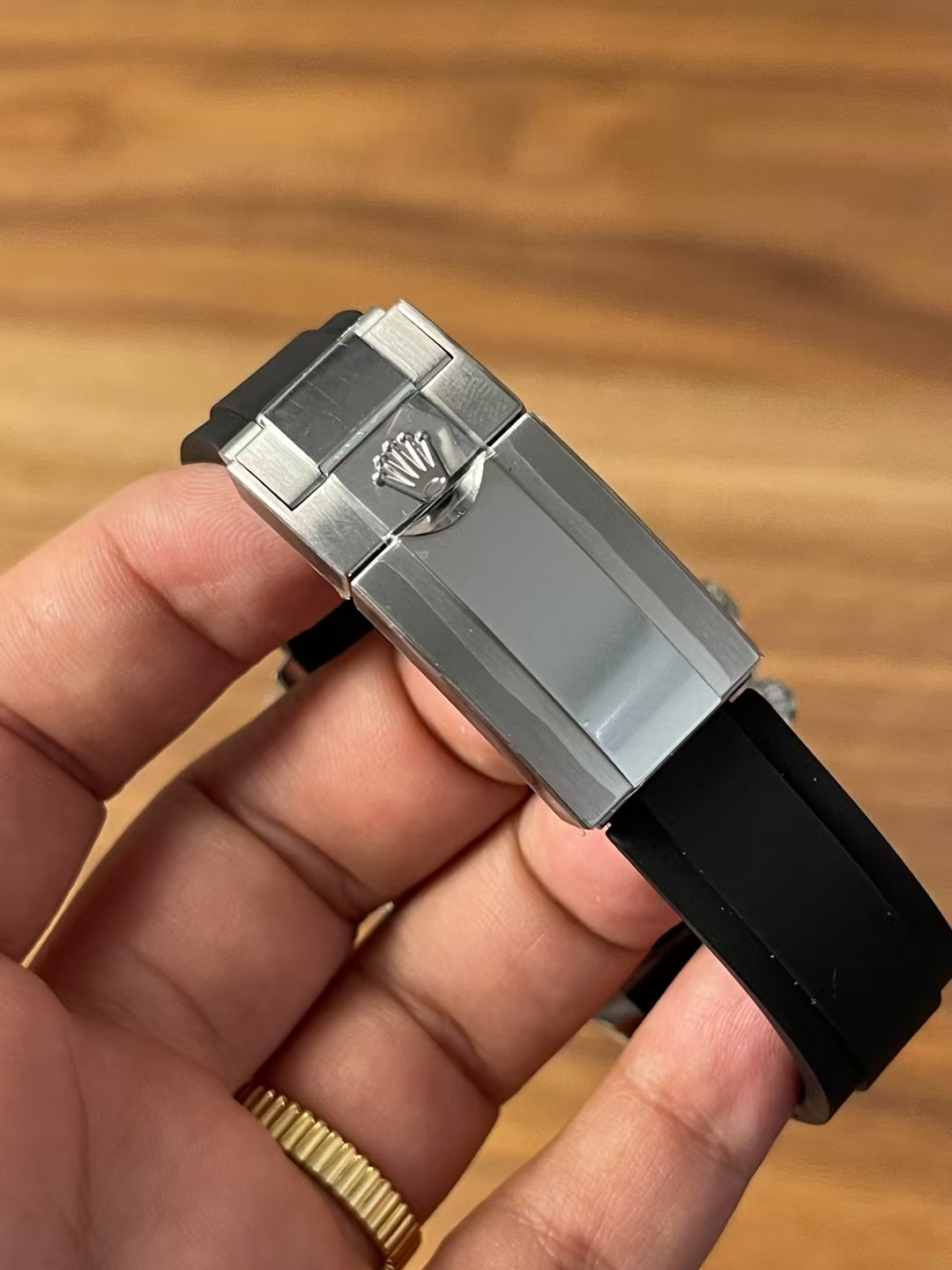 Premium Customized Daytona 116519 Red Garnet Dial and Bezel Diamonds Indexes Based on Clean Factory Daytona DD4130 Movement Oysterflex Strap 07 Premium Customized Daytona 116519 Red Garnet Dial and Bezel Diamonds Indexes Based on Clean Factory Daytona DD4130 Movement Oysterflex Strap 07