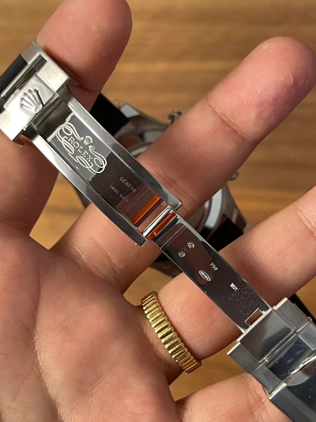 Premium Customized Daytona 116519 Red Garnet Dial and Bezel Diamonds Indexes Based on Clean Factory Daytona DD4130 Movement Oysterflex Strap 08 Premium Customized Daytona 116519 Red Garnet Dial and Bezel Diamonds Indexes Based on Clean Factory Daytona DD4130 Movement Oysterflex Strap 08