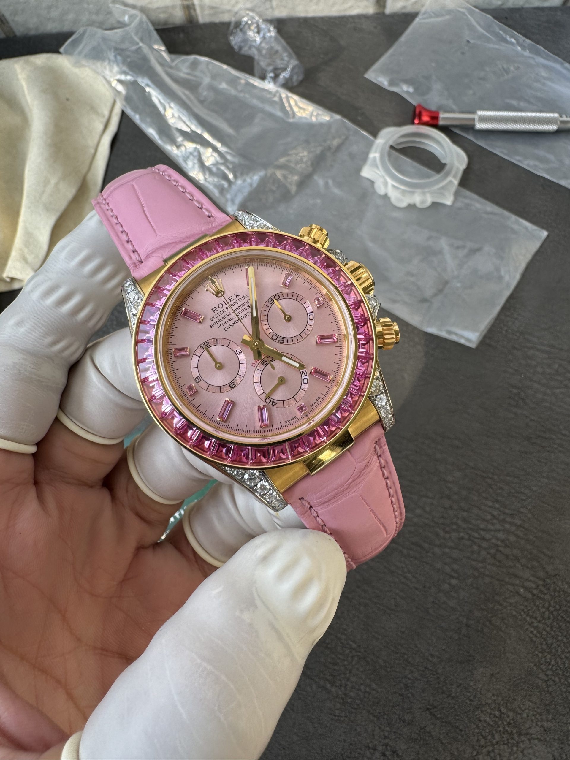 Super Clone Custom Lady Daytona 126538TRO Wrapped 18K Yellow Gold Case Pink Dial wtih Diamond Indexes Pink Diamonds Bezel Pink Leather Strap 4131 Movement 02 Super Clone Custom Lady Daytona 126538TRO Wrapped 18K Yellow Gold Case Pink Dial wtih Diamond Indexes Pink Diamonds Bezel Pink Leather Strap 4131 Movement 02