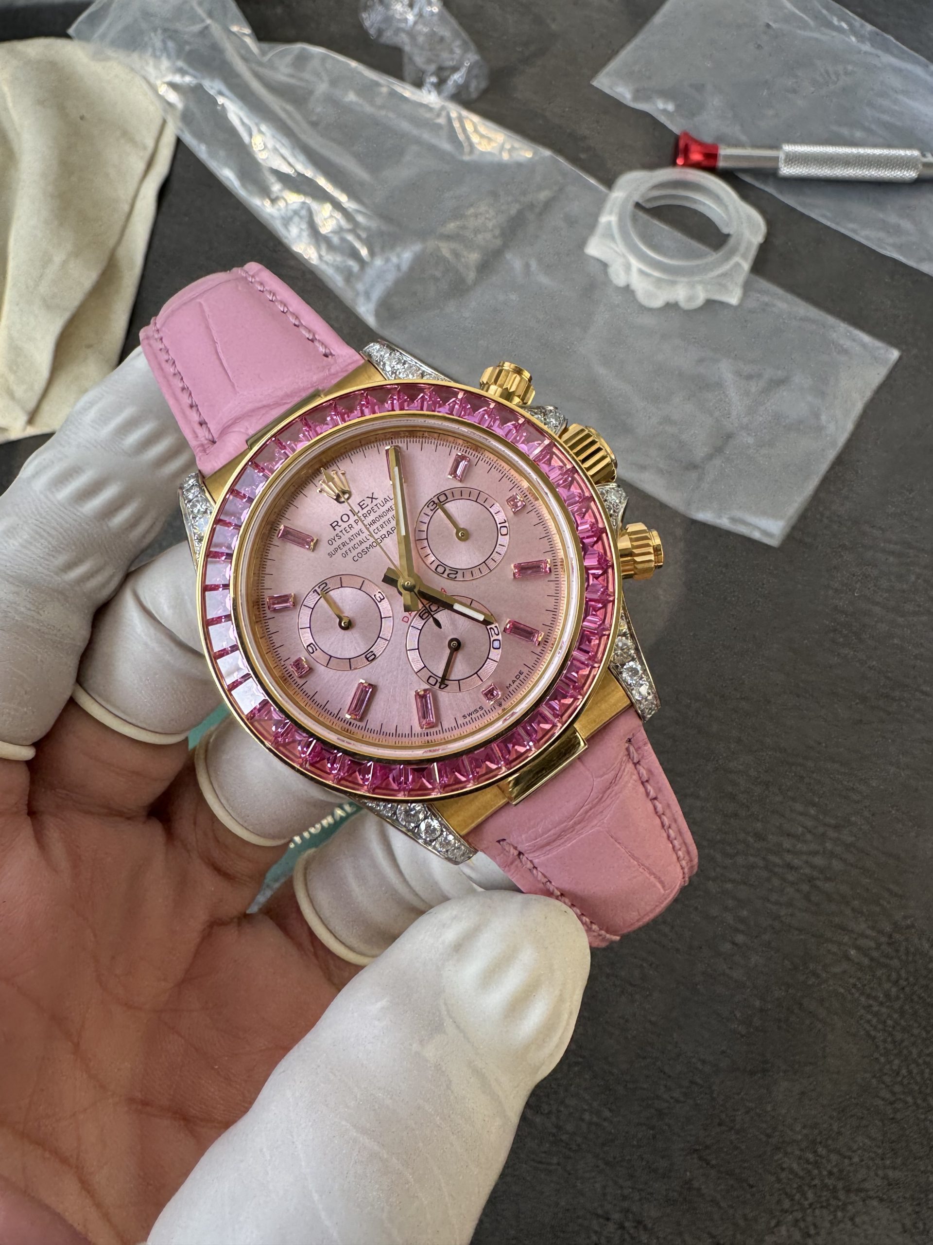 Super Clone Custom Lady Daytona 126538TRO Wrapped 18K Yellow Gold Case Pink Dial wtih Diamond Indexes Pink Diamonds Bezel Pink Leather Strap 4131 Movement 03 Super Clone Custom Lady Daytona 126538TRO Wrapped 18K Yellow Gold Case Pink Dial wtih Diamond Indexes Pink Diamonds Bezel Pink Leather Strap 4131 Movement 03