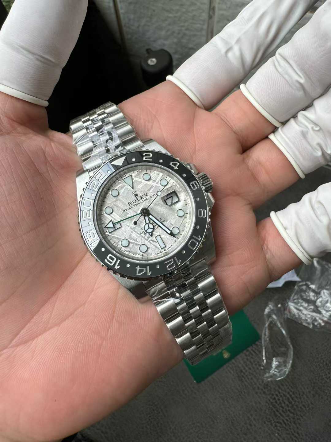 Clean Factory GMT Master II Bruce Wayne 126710GRNR Meteorite Dial Black Gray Ceramic Bezel Green GMT Hand Jubilee Bracelet DD3285 Movement 02 Clean Factory GMT Master II Bruce Wayne 126710GRNR Meteorite Dial Black Gray Ceramic Bezel Green GMT Hand Jubilee Bracelet DD3285 Movement 02
