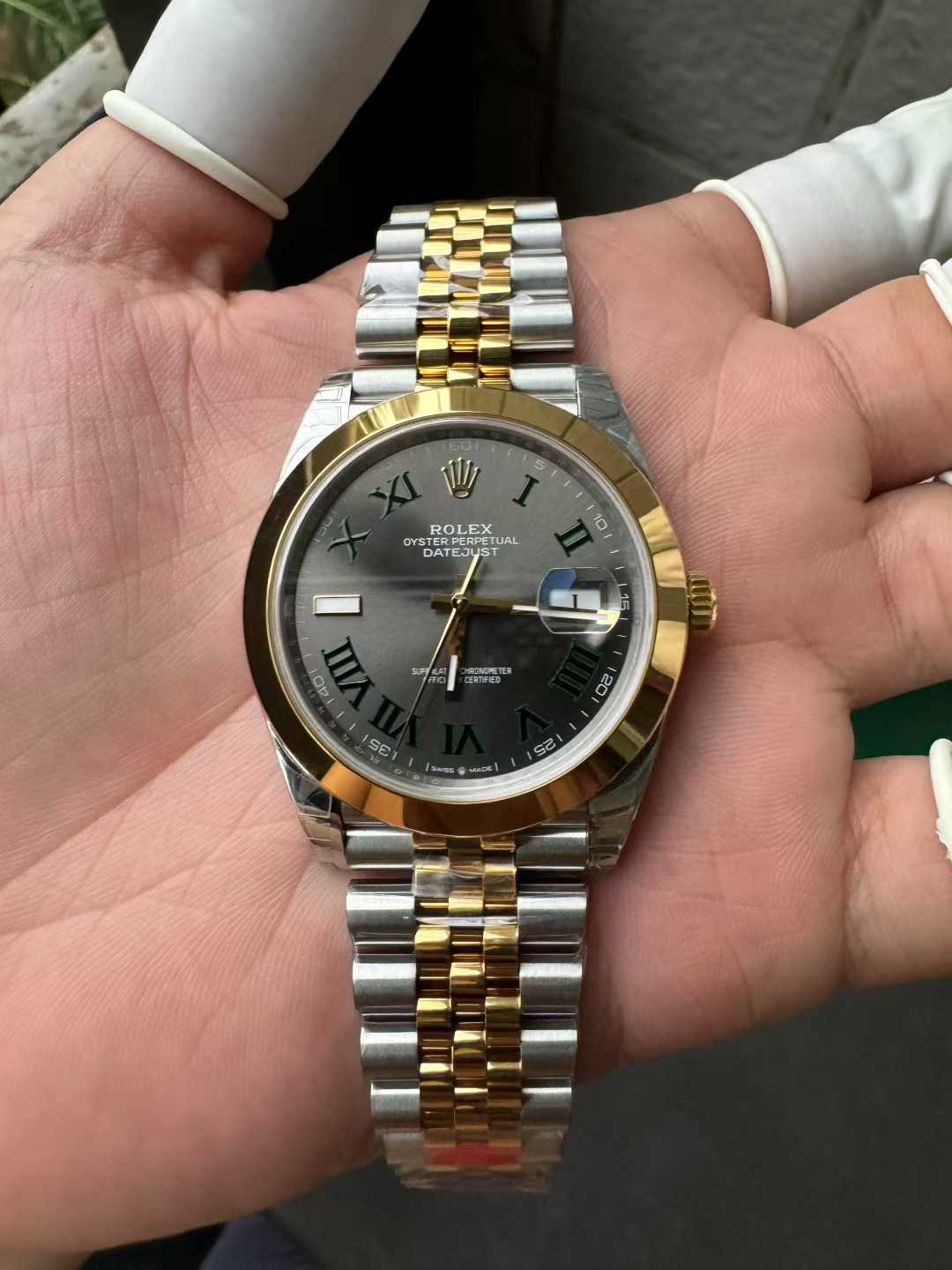 Clean Factory DateJust 41 126303 Wimbledon Slate Dial with Roma Indexes Yellow Gold Smooth Bezel Two Tone Jubilee Bracelet DD 3235 Movement 05 Clean Factory DateJust 41 126303 Wimbledon Slate Dial with Roma Indexes Yellow Gold Smooth Bezel Two Tone Jubilee Bracelet DD 3235 Movement 05