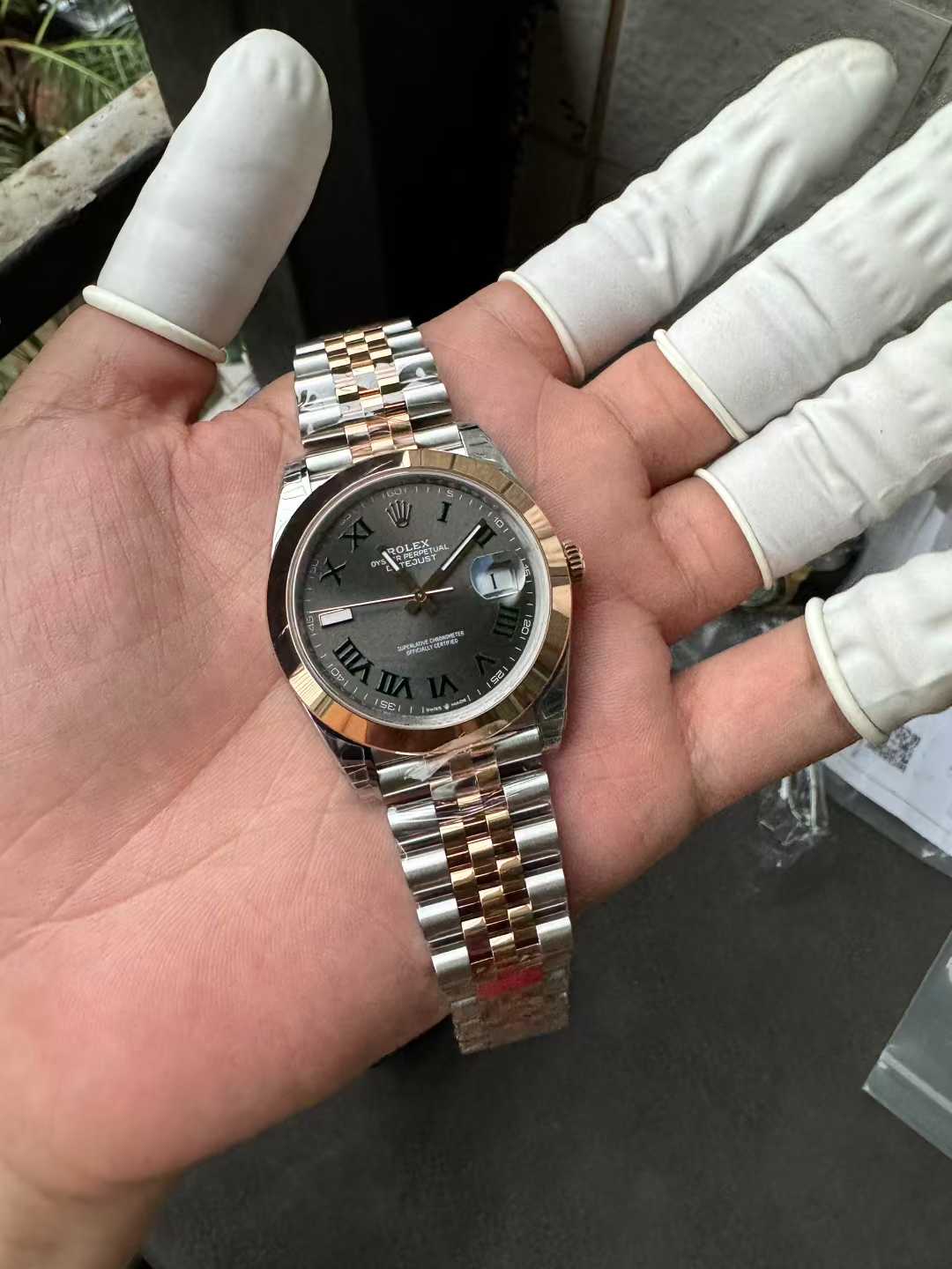 Clean Factory DateJust 41 126331 Wimbledon Slate Dial with Roma Indexes Rose Gold Smooth Bezel Two Tone Jubilee Bracelet DD 3235 Movement 01 Clean Factory DateJust 41 126331 Wimbledon Slate Dial with Roma Indexes Rose Gold Smooth Bezel Two Tone Jubilee Bracelet DD 3235 Movement 01