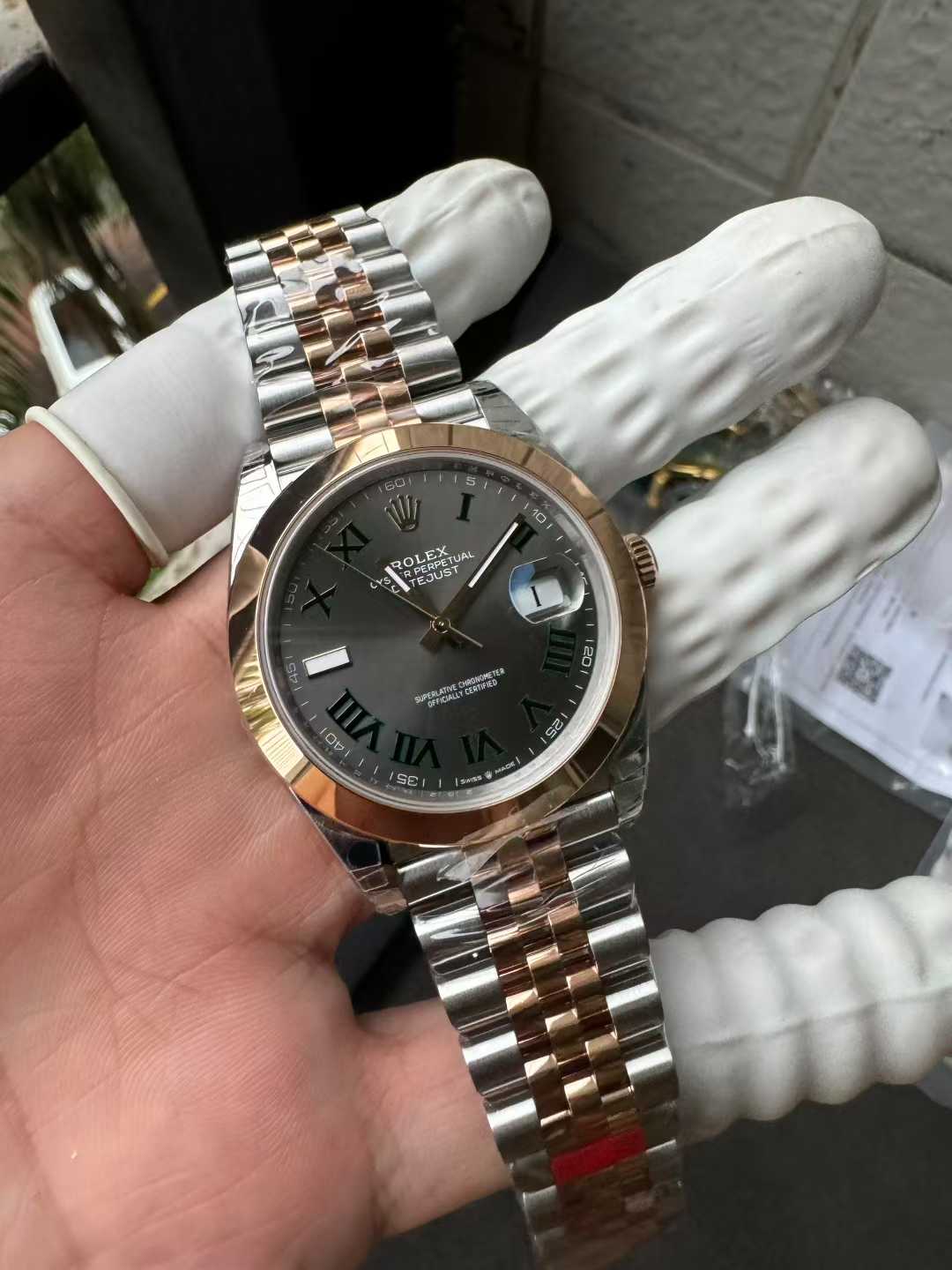 Clean Factory DateJust 41 126331 Wimbledon Slate Dial with Roma Indexes Rose Gold Smooth Bezel Two Tone Jubilee Bracelet DD 3235 Movement 03 Clean Factory DateJust 41 126331 Wimbledon Slate Dial with Roma Indexes Rose Gold Smooth Bezel Two Tone Jubilee Bracelet DD 3235 Movement 03