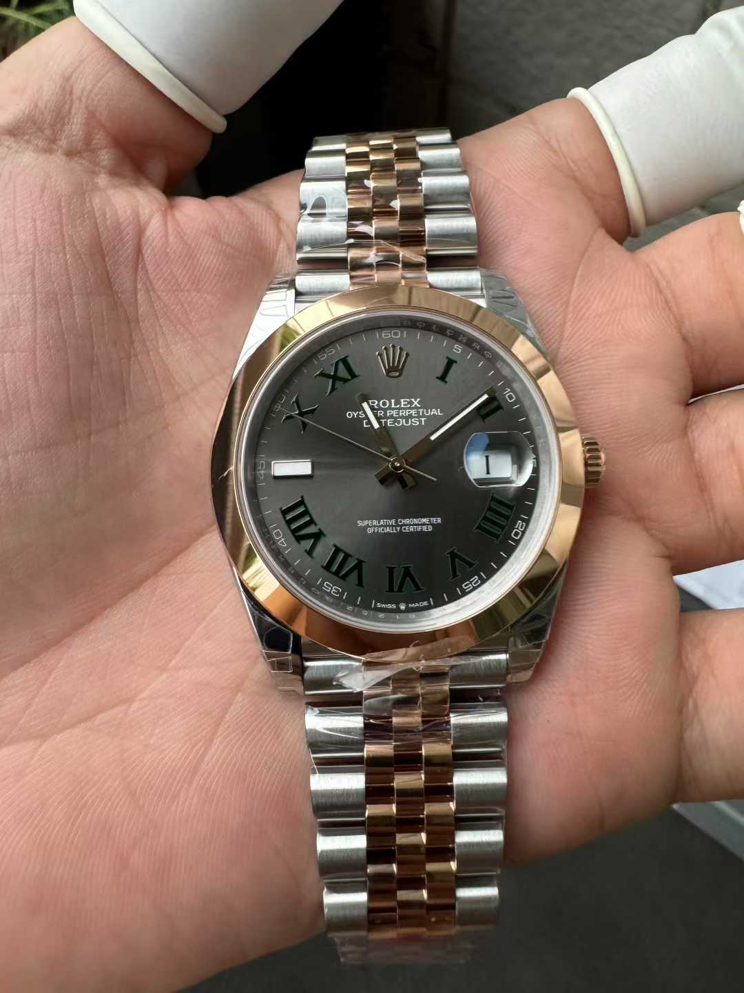 Clean Factory DateJust 41 126331 Wimbledon Slate Dial with Roma Indexes Rose Gold Smooth Bezel Two Tone Jubilee Bracelet DD 3235 Movement 04 Clean Factory DateJust 41 126331 Wimbledon Slate Dial with Roma Indexes Rose Gold Smooth Bezel Two Tone Jubilee Bracelet DD 3235 Movement 04