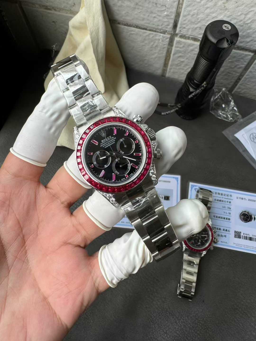 Clean Factory Watch Rolex Ruby Daytona 126599TRU Black Dial Baguette Ruby Bezel TRU Daytona Gem Set DanDong 4131 Movement 03 Clean Factory Watch Rolex Ruby Daytona 126599TRU Black Dial Baguette Ruby Bezel TRU Daytona Gem Set DanDong 4131 Movement 03